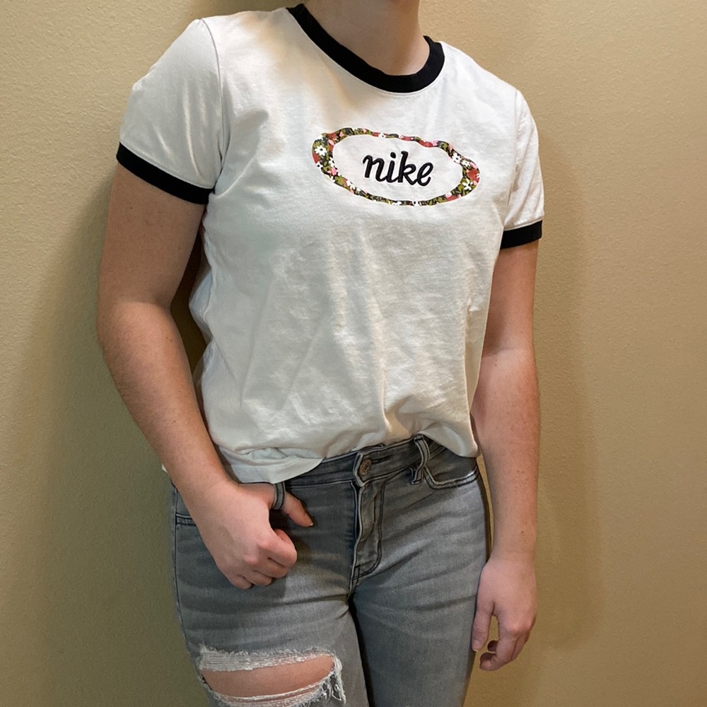 Women’s Nike Embroidered Floral Femme Graphic Ringer Short-Sleeve Tee. Sz L